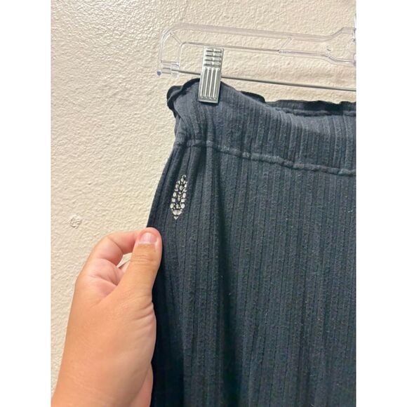 FREE PEOPLE FP MOVEMENT BLISSED OUT WIDE LEG PANTS - BLACK Ribbed Size XS Yoga - Picture 5 of 6